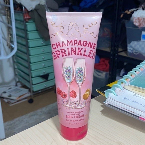 NWT Bath‎ & Body Works Champagne Sprinkles Cream - Picture 2 of 3